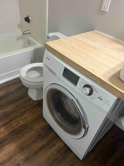 Indigo Downtownwalkable Kingbed Apartment Raleigh Bagian luar foto